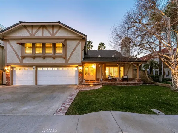 28045 Charles Dr, Santa Clarita, CA 91350