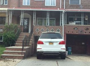 6656 Thornton Pl, Rego Park, NY 11374