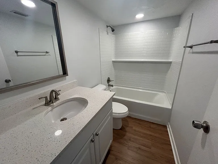 4712 SE 5th Pl — Photo 21