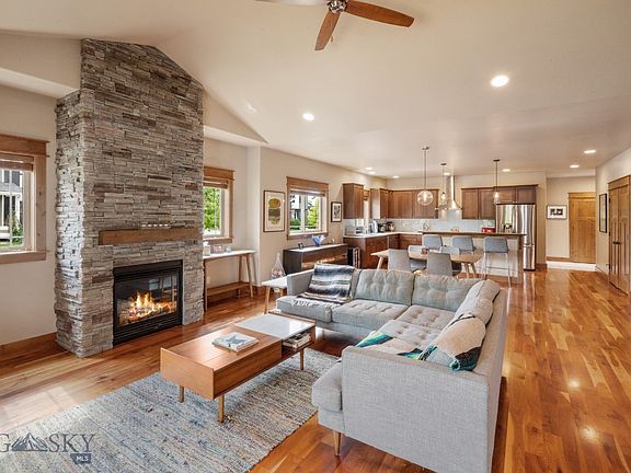 4th image of 549 Clifden Dr