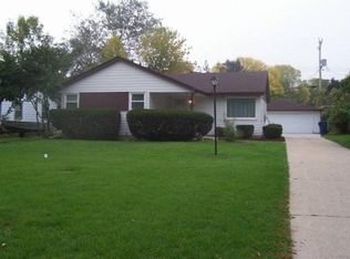 5484 N 107th St, Milwaukee, WI 53225