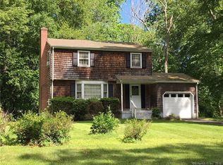 26 Corey Ln, Niantic, CT 06357