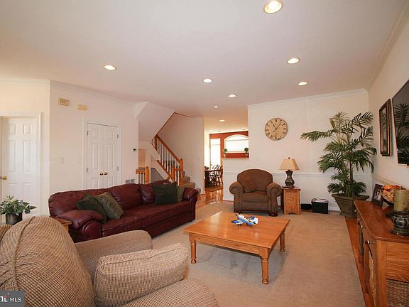 3rd image of 4553 Fair Valley Dr