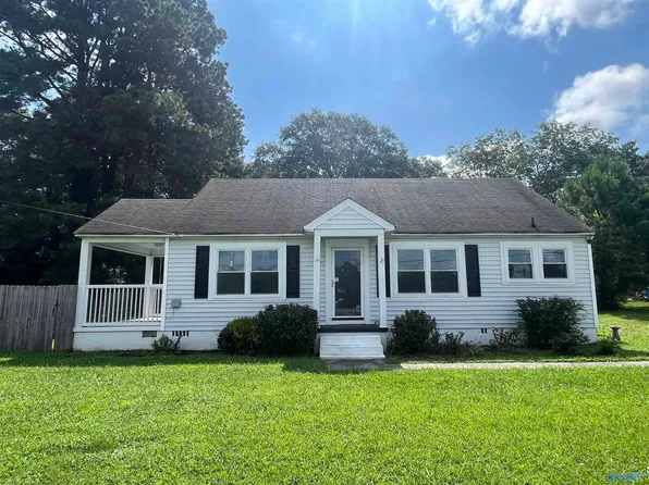 1208 Barkley St SW, Hartselle, AL 35640