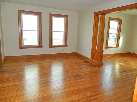 5th image of 191 Bradley Avenue