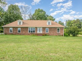 2150 Blackwell Rd, Chapel Hill, TN 37034