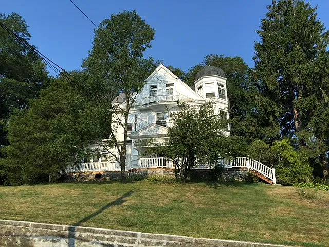 2 bed, 900 sqft, $2,600 — Photo 2