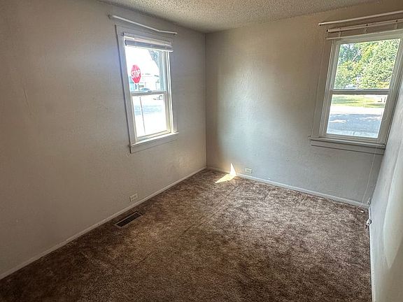 3rd image of 2356 Dixon Ave #1