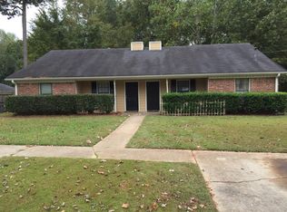 421 Charter Ct, Lawrenceville, GA 30046