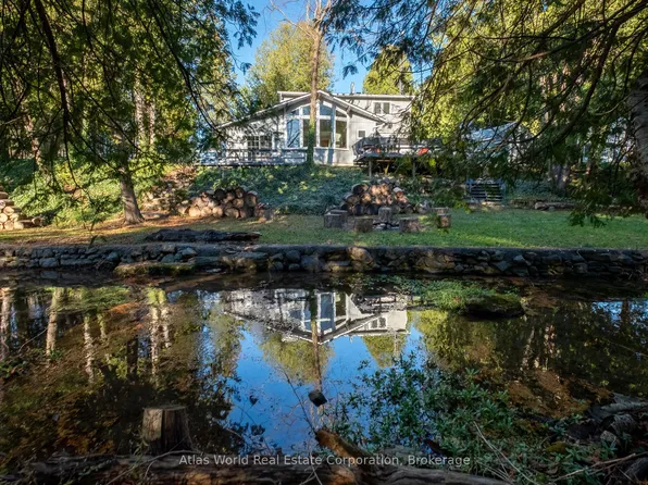 19 Front St, South Bruce Peninsula, ON N0H 2T0