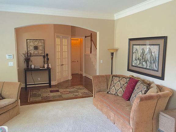 3rd image of 15139 Woodbluff Dr