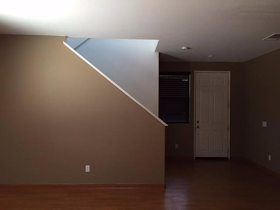 5th image of 11195 Fairmont St