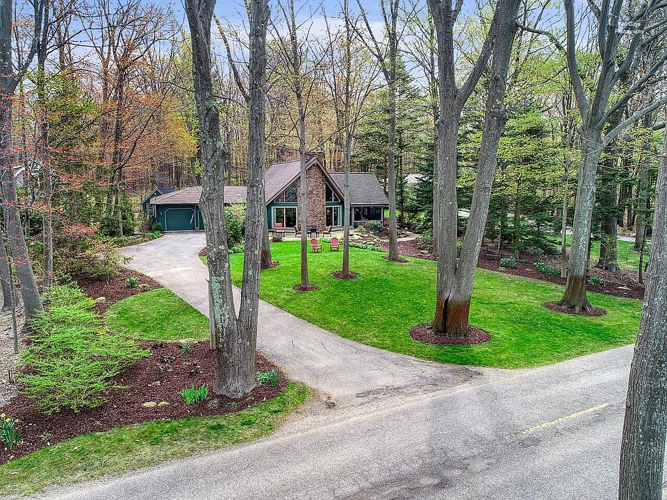 1st image of 2641 Lakeshore Dr