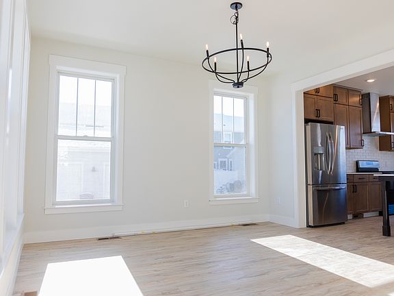 2nd image of 1668 Annas Garden Ln