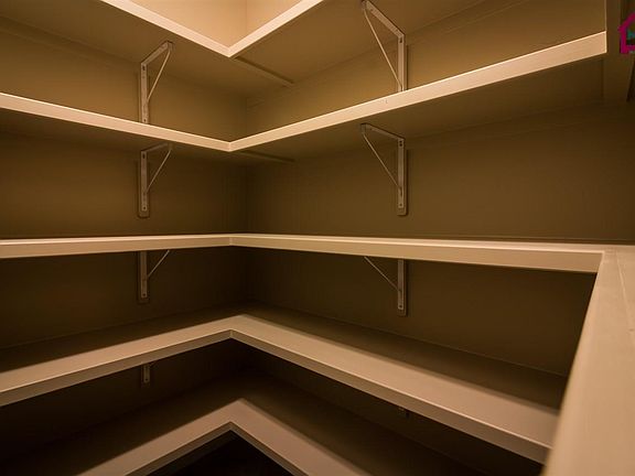 4th image of 2977 Escenico Ct