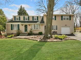 65 Van Buren St, Pearl River, NY 10965