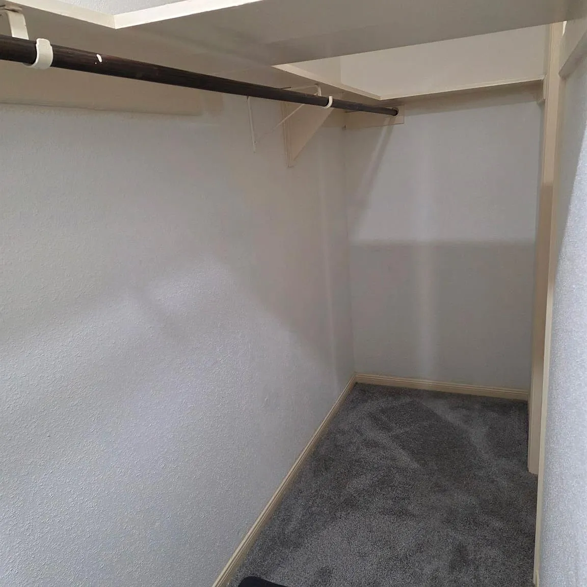 2 bed, 2.0 bath, 1280 sqft, $2,200 — Photo 2