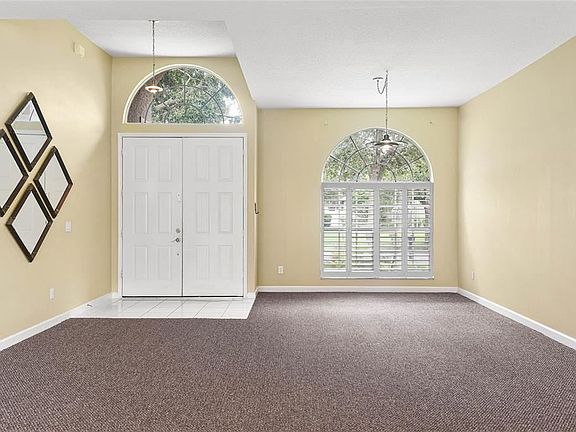 4th image of 323 Laurenburg Ln