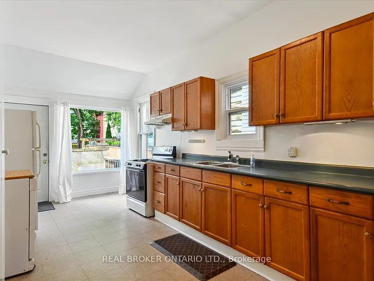 162 Jones Ave — Photo 15