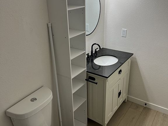 5th image of 408 Denver St SE #1