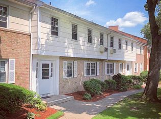 108 Parkside Dr, Suffern, NY 10901
