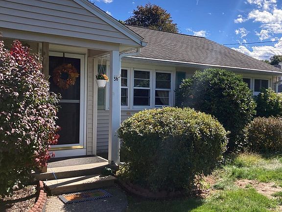 2nd image of 36 Apple Orchard Hts