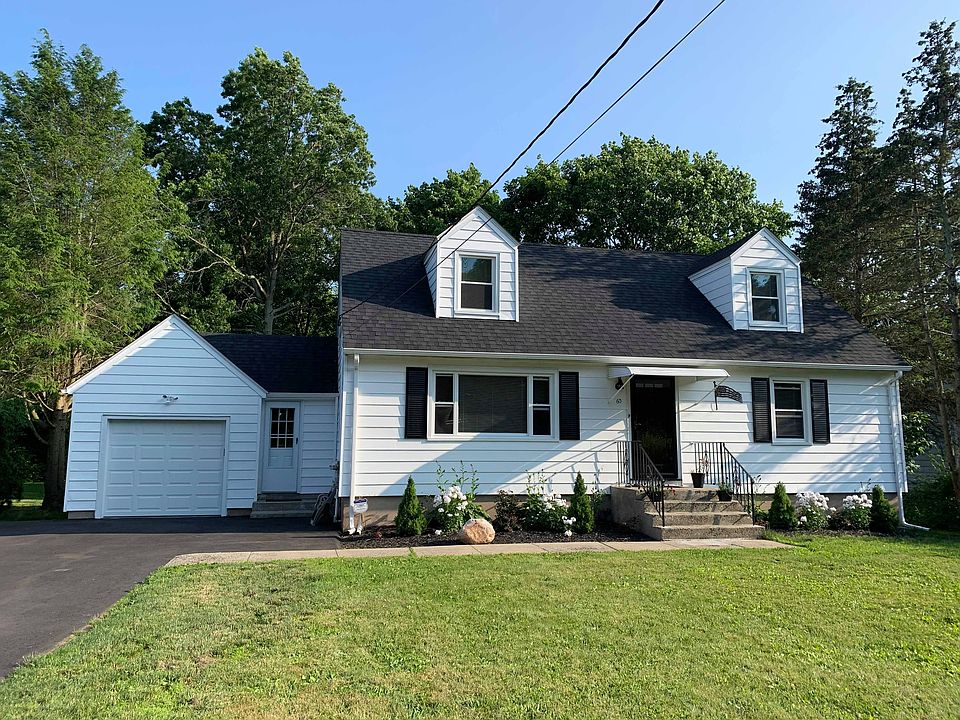 2nd image of 60 Culver Ln