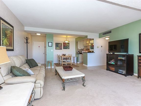 4th image of 31 Island Way 701 #701