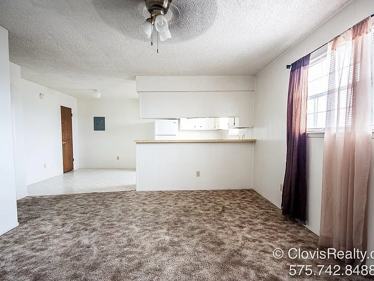 1920 W 21st St #17 — Photo 5