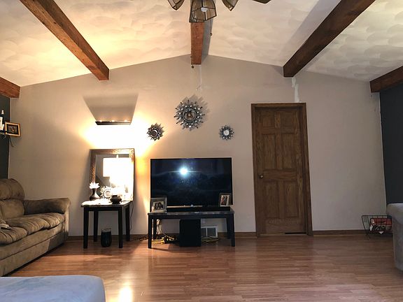 3rd image of 2808 Bavarian Ln