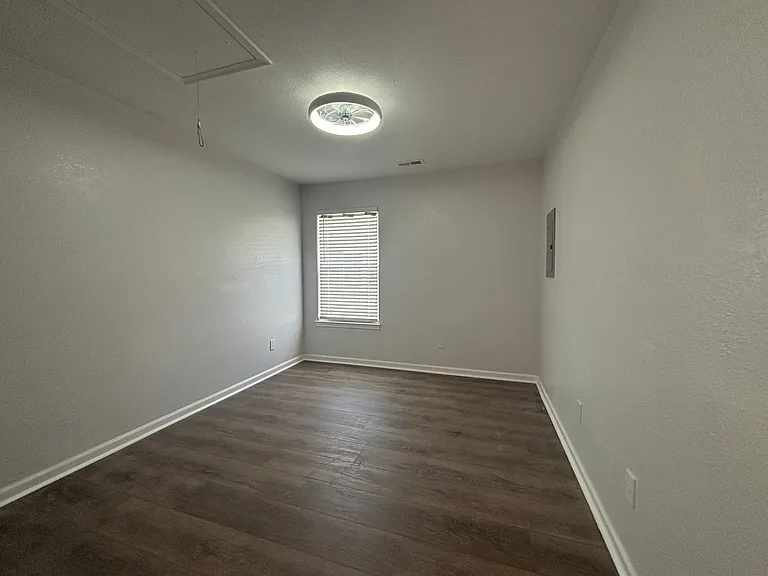 Landing bonus room