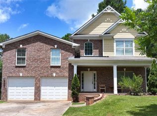 5767 Glynn Forest Dr, Norcross, GA 30093