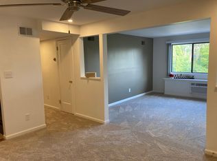 6 N Transit Hill Dr APT 9, Depew, NY 14043