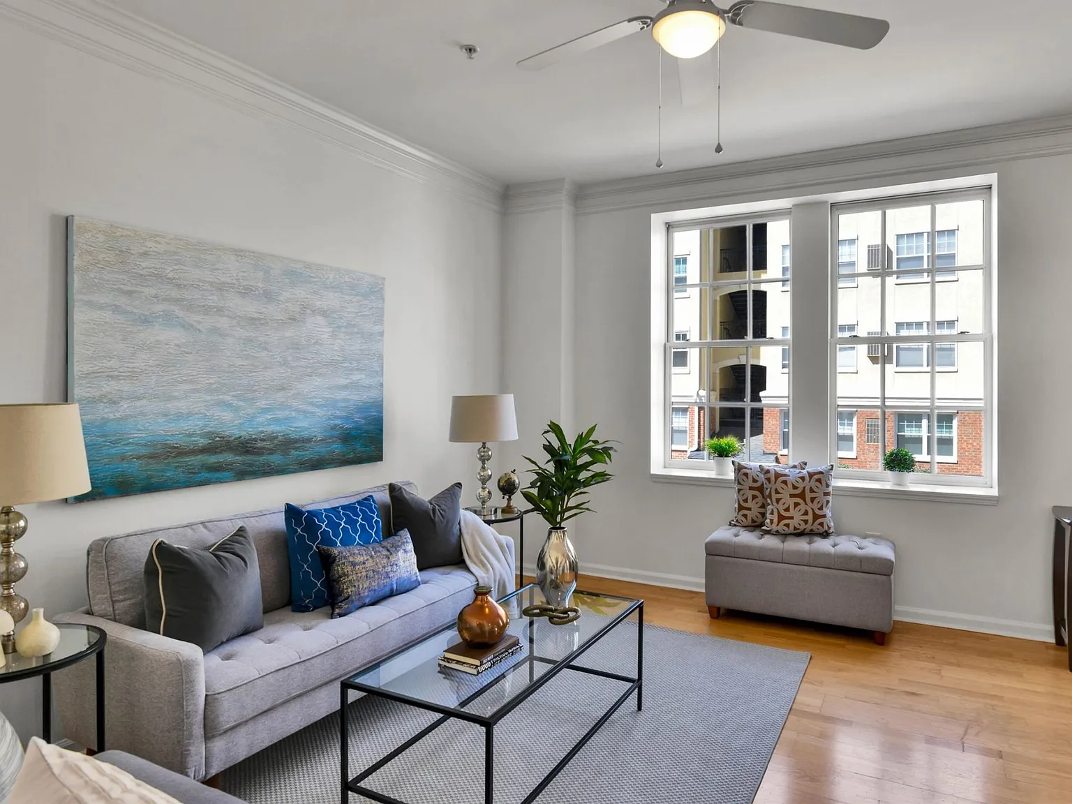 1 bed, 900 sqft, $1,900 — Photo 1