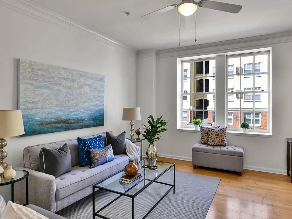 800 Peachtree St NE #105