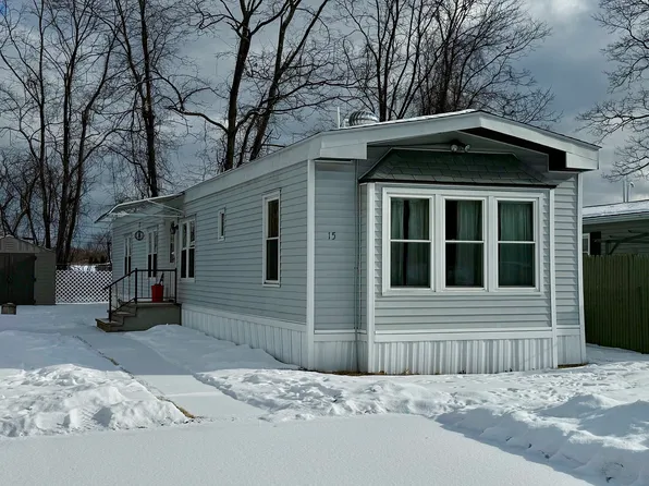 15 Nelligan Dr, Chicopee, MA 01020