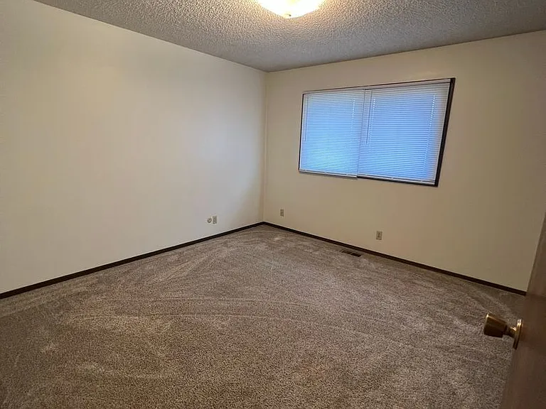 509 S Elm Ave #8 — Photo 15