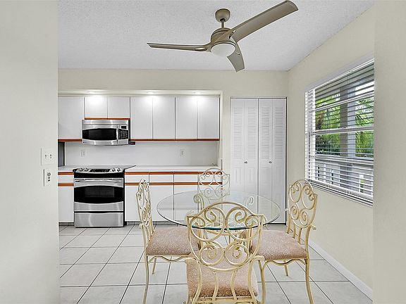 3rd image of 1503 Cayman Way #L3