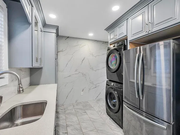 220 Grand Ave #1 — Photo 10