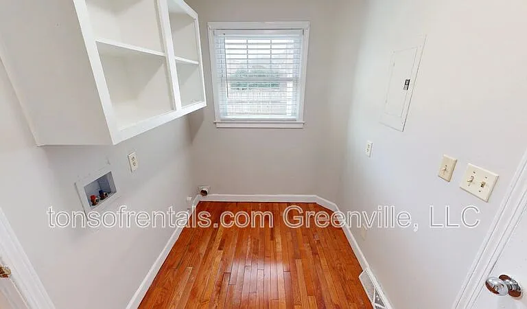 4597 Coach Hill Dr — Photo 16