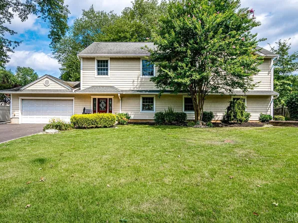 11 Hillwood Ave, Edison, NJ 08820