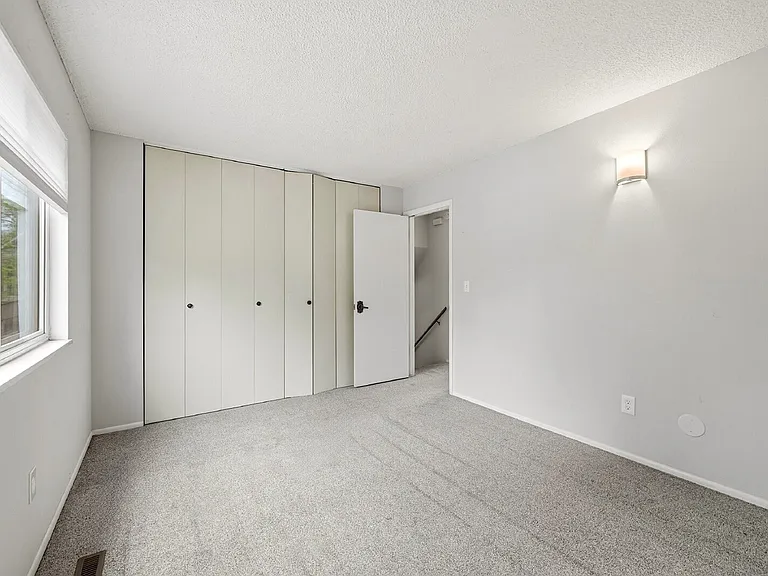 4935 Montebello Dr — Photo 12