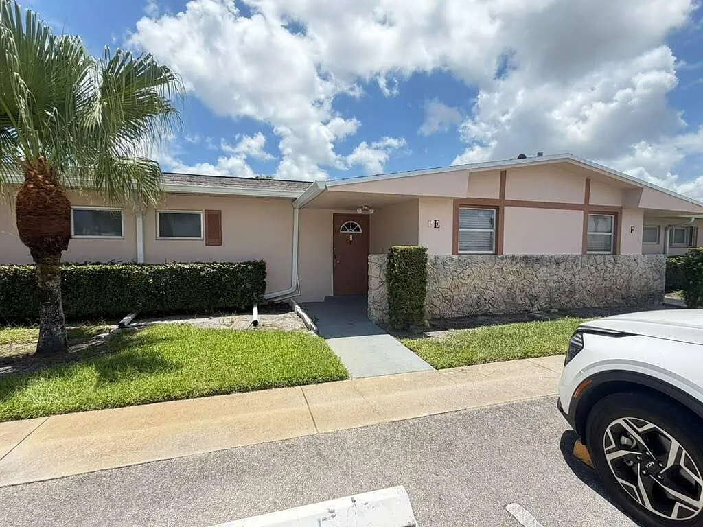 1 bed, 1.0 bath, 611 sqft, $1,375 — Photo 2