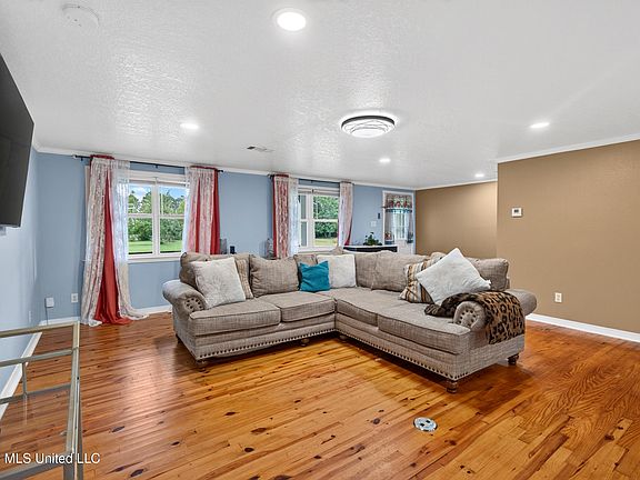 5th image of 3015 Bonita Rd