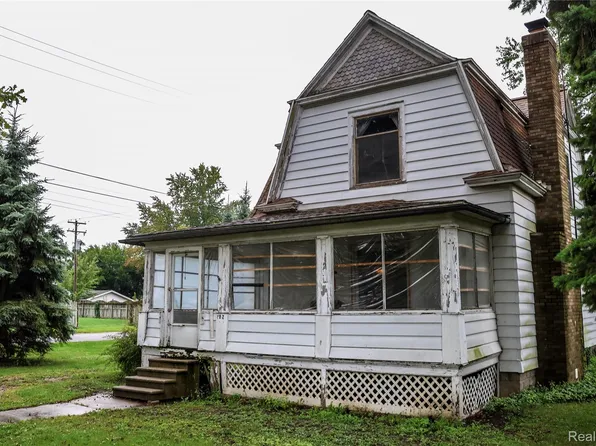 122 S Newton St, Middleton, MI 48856