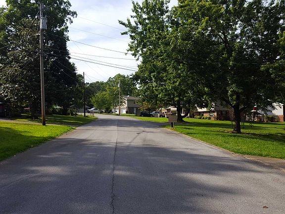 4th image of 181 Benton Dr
