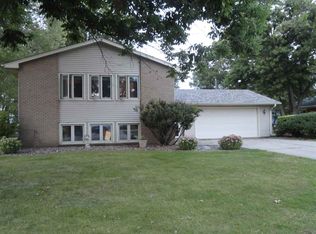 1009 14th Ave #C, Orion, IL 61273