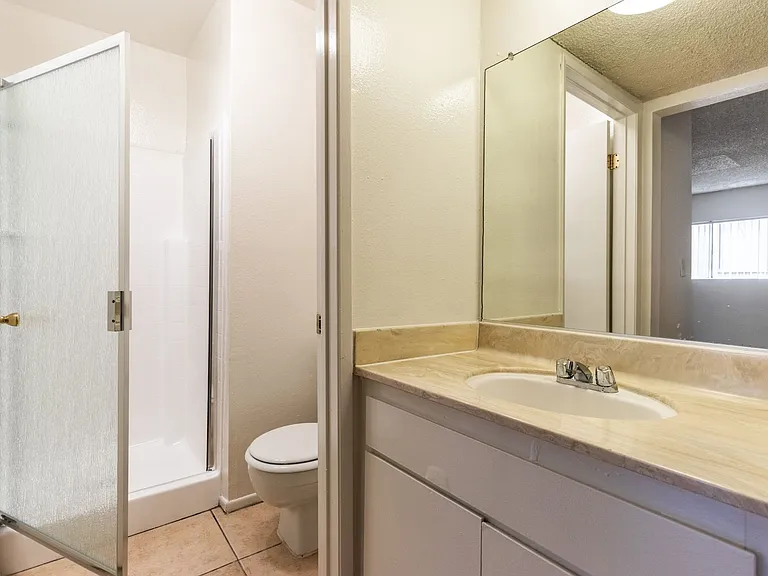 10845 Camarillo St — Photo 39