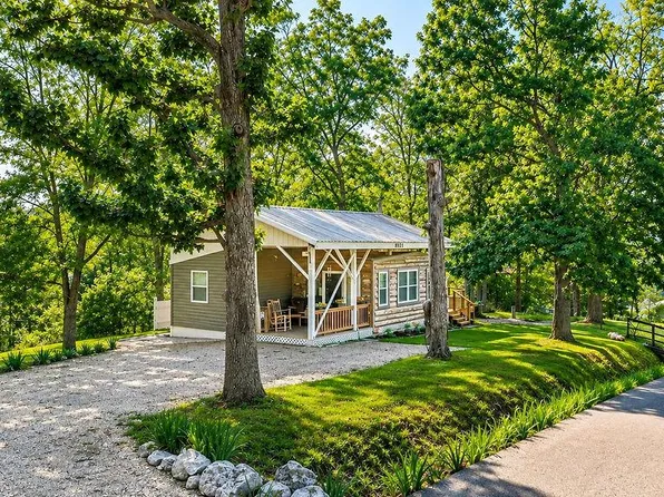 8895 Victoria Ln, French Village, MO 63036