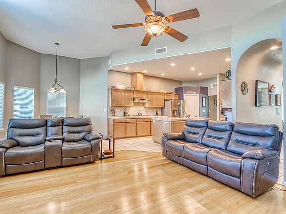 5th image of 3525 Tierra Angel Dr